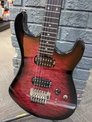 Kramer - 84 HH Quilt Electric Guitar with Gigbag - Magenta Burst 2