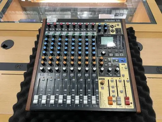 Tascam - MODEL 12