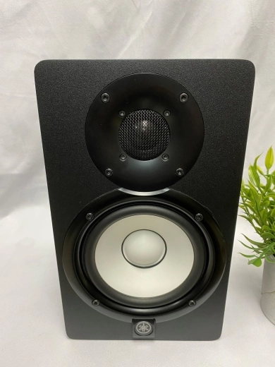 Yamaha - HS5