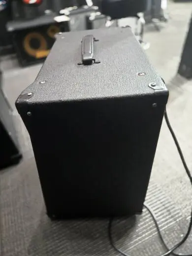 Traynor Traynor BIG BLOCK 115, 400/800-Watt Bass Combo 2