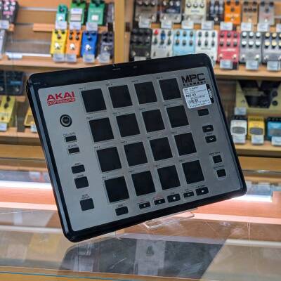 Akai MPC Element Music Production Controller