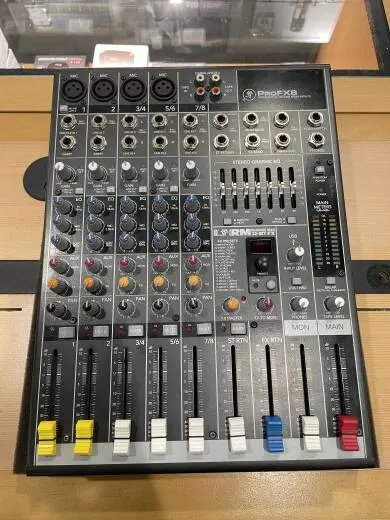 Mackie - PROFX8