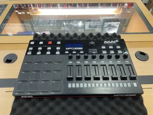 Akai - MPD232