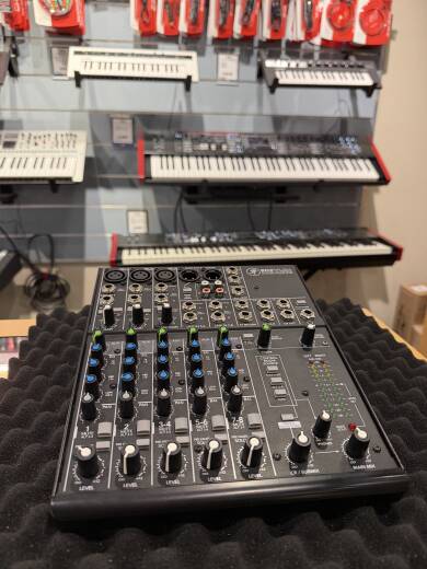 Mackie - 802-VLZ4