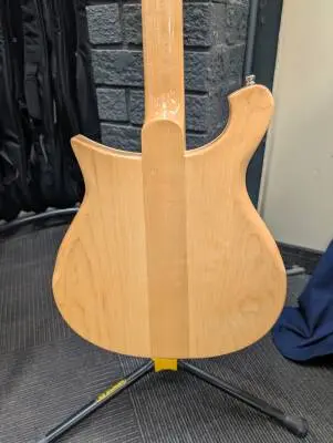 Rickenbacker - 600 Series Solid Body Electric Guitar - Mapleglo 2