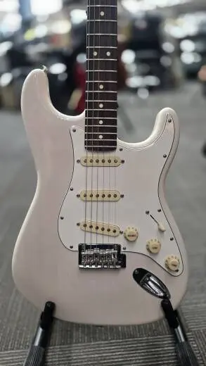 Fender Player II Stratocaster, Rosewood Fingerboard - White Blonde 2