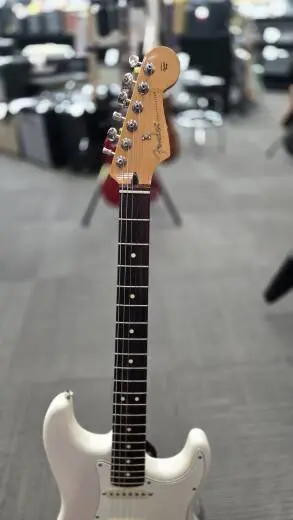 Fender Player II Stratocaster, Rosewood Fingerboard - White Blonde 2