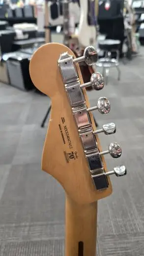 Fender Player II Stratocaster, Rosewood Fingerboard - White Blonde 2