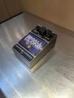 Store Special Product - Electro-Harmonix - Small Clone - Chorus Reissue