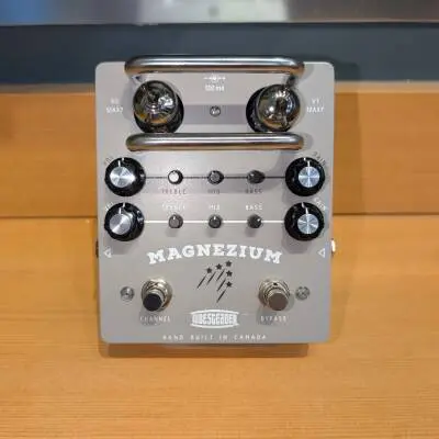 Tubesteader - Magnezium 2-Channel Tube Preamp Pedal