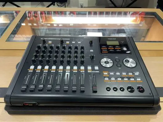 TASCAM DP-02CF DIGITAL PORTASTUDIO