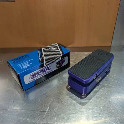 HOTONE - Vow Press Switchable Volume/Wah Pedal