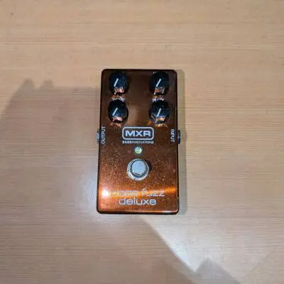 MXR - M84 - Bass Fuzz Deluxe Pedal 2