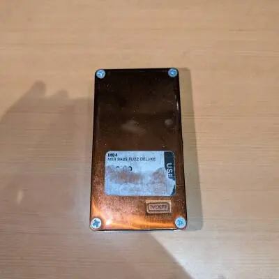 MXR - M84 - Bass Fuzz Deluxe Pedal 2