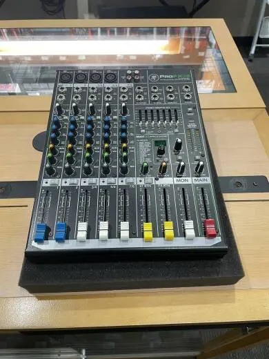 Mackie - PROFX8 V2