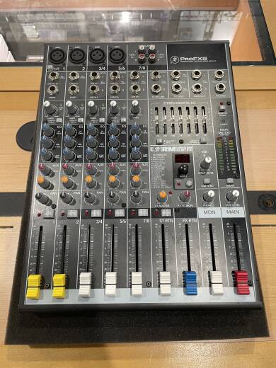 Gear Hunter | Mackie - PROFX8