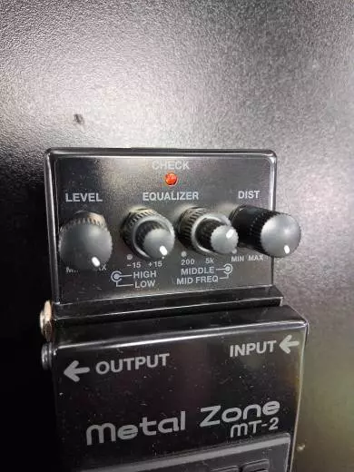 BOSS ANNIVERSARY MT-2 METAL ZONE 2