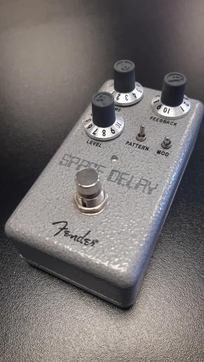 FENDER HAMMERTONE SPACE DELAY