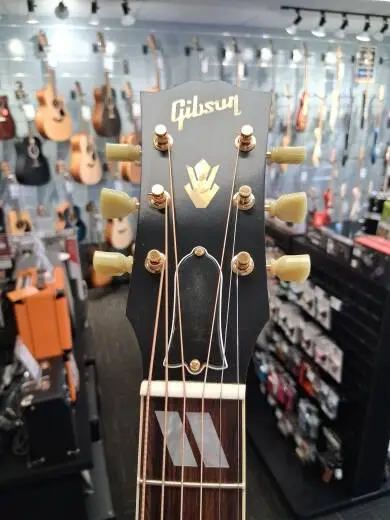 Gibson Custom Shop 1960 Hummingbird Antique Heritage Cherry Sunburst 2