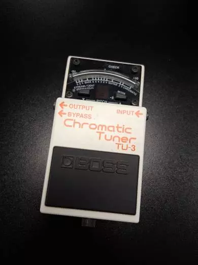 BOSS CHROMATIC TUNER PEDAL