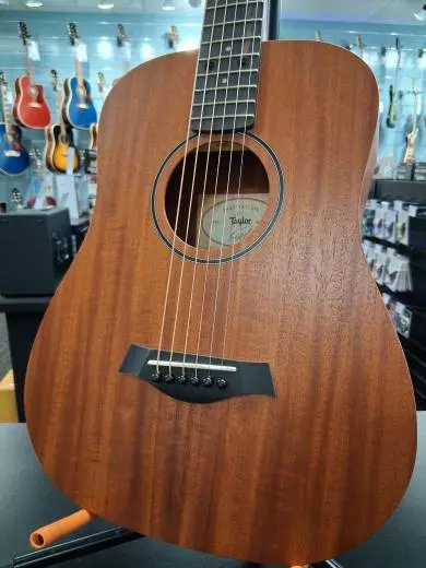 Taylor Baby All Mahogany W/Gigbag