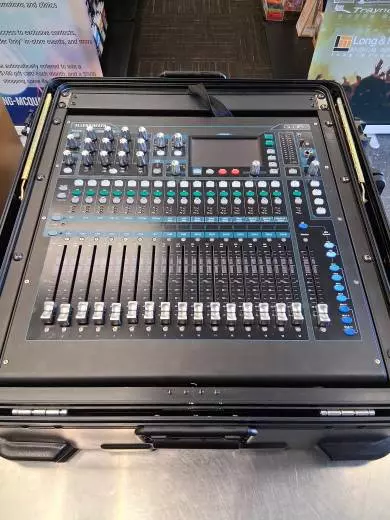Allen & Heath - QU-16 16 CHANNEL DIGITAL MIXING CONSOLE