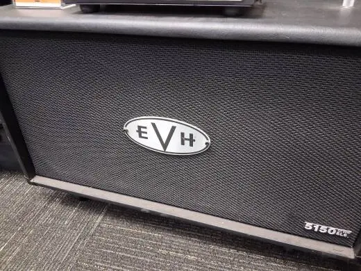 EVH 5150 III 212ST Cabinet - Black 2