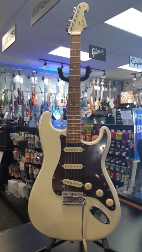 FENDER FSR VINTERA 60S STRAT MTHS PF OWT 2