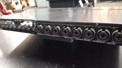 ART - 8 CH TUBE PRE W/ADAT OUT 2