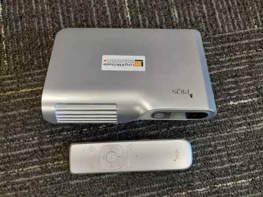 Android LED Projector 16:9/1080p with Stand