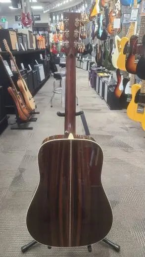 Martin Guitars - HD-28E V18 2