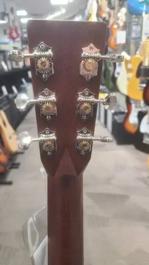 Martin Guitars - HD-28E V18 2