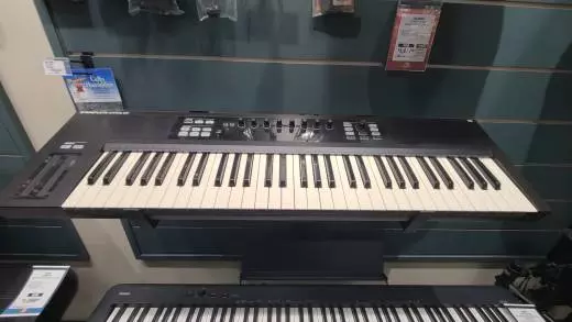 Native Instruments - KONTROL S61 2