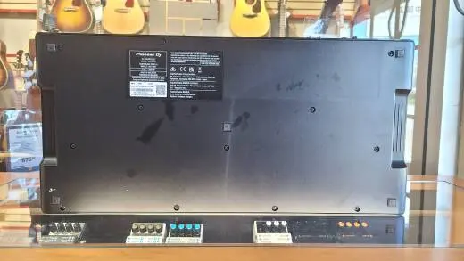 Pioneer DJ - DDJ-REV1 2