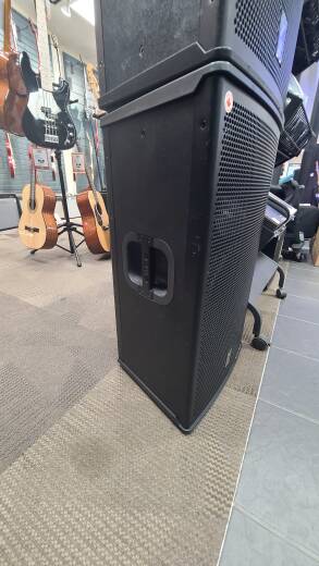 Yorkville Sound - EF15P 2