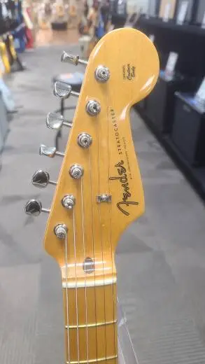 Fender - 011-0232-849 2