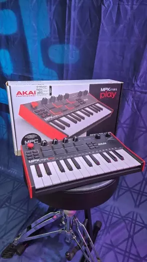 Akai - MPKMINIPLAYMK3