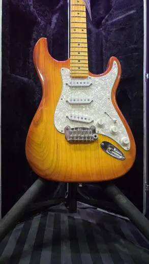 G&L Fullerton Deluxe Legacy 2