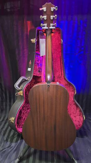 Store Special Product - Taylor Guitars - 517E B.E.
