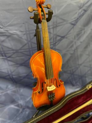 Suzuki 3/4 Violin Outfit