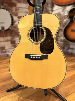 Martin Guitars - 000-EC 2