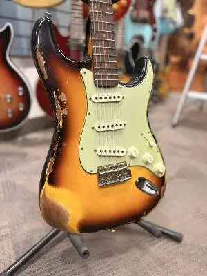 Fender Custom Shop '61 Stratocaster Heavy Relic 2