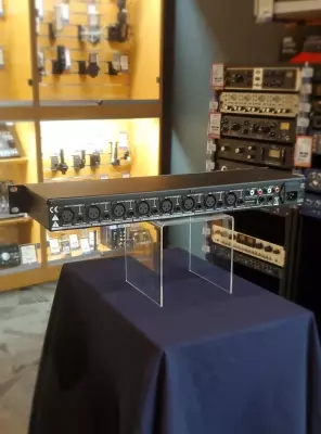 ART Pro Audio - MX821S 2