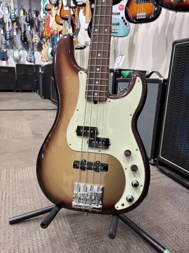 Fender Ultra P-Bass Mocha 2