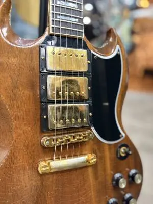 Gibson SG Custom 3 P/U Walnut 2