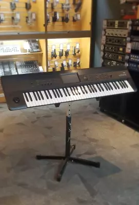 Korg - KROME-73