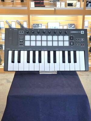 Novation Launchkey Mini Mk3 25-Key MIDI Controller