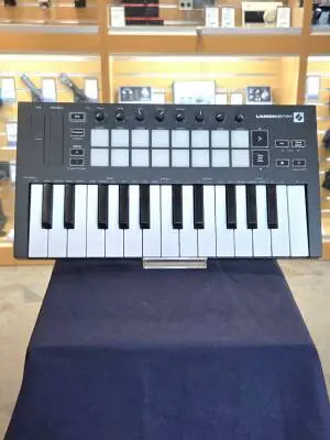 Novation - LAUNCHKEY MINI3