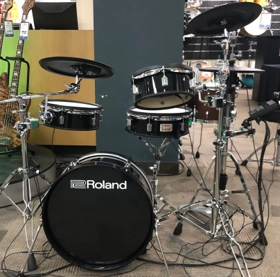 Roland - VAD103 2