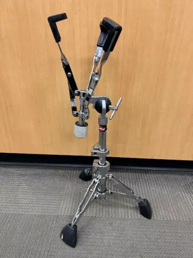 GIBRALTAR 9000 SNARE STAND W/ULT ADJ BASKET 2